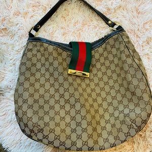 Used Authentic Gucci Monogram Canvas Bag. Price IS NEGOTIABLE. Make an offer☺️